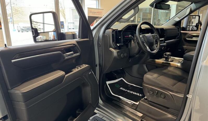 
								2024 Chevrolet Silverado 1500 Crew Cab Standard full									