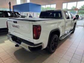 2024 GMC Sierra 1500 Crew Cab Standard Box 4-Wheel Drive SLT