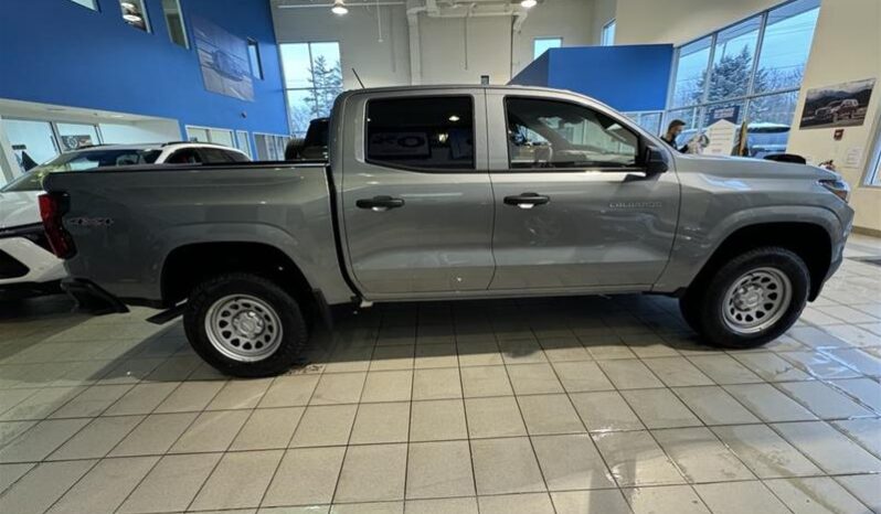 
								2025 Chevrolet Colorado Crew Cab Short Box 4-Wheel Drive Work Truck full									