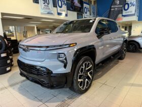 2025 Chevrolet Silverado EV e4WD Crew Cab MAX Range RST