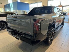 2025 Chevrolet Silverado EV e4WD Crew Cab MAX Range RST