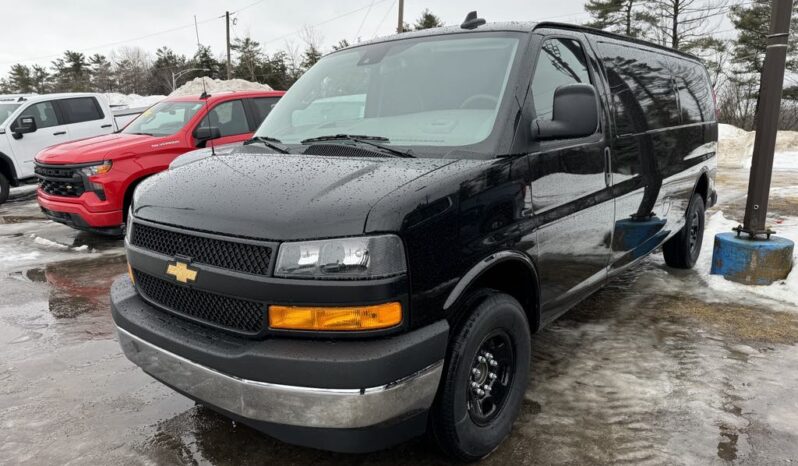 2025 Chevrolet Express Cargo Van - Neuf Berline - VIN: 1GCWGBF77S1136225 - Buckingham Chevrolet Buick GMC Gatineau