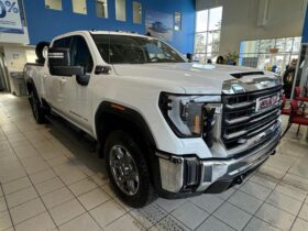 2025 GMC Sierra 2500 4WD Crew Cab Standard Box SLE