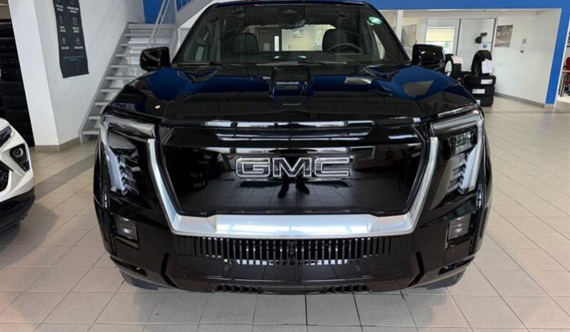 
								2025 GMC Sierra e4WD Crew Cab MAX Range Denali full									