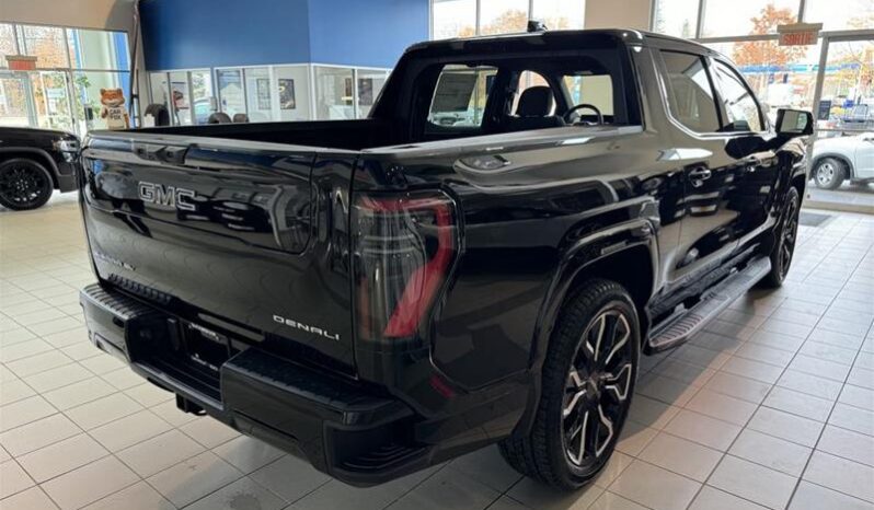 
								2025 GMC Sierra e4WD Crew Cab MAX Range Denali full									