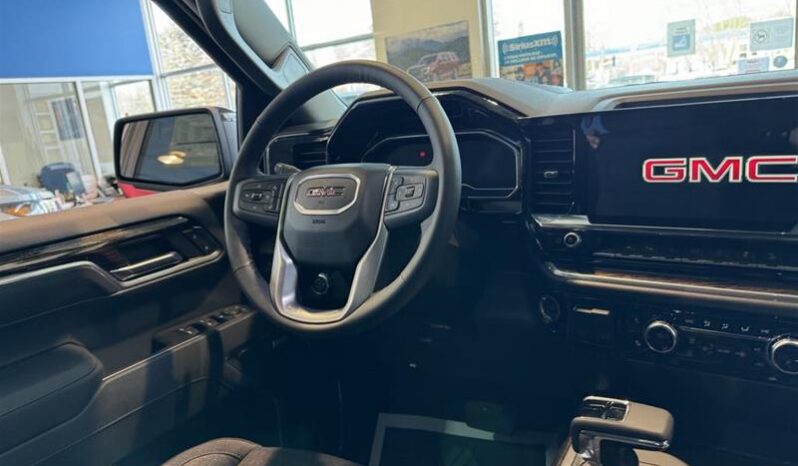 
								2025 GMC Sierra 1500 Crew Cab Standard Box 4-Wheel Drive Elevation full									