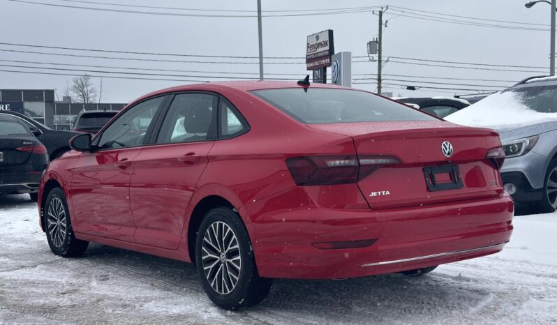 
								2021 Volkswagen Jetta Highline 1.4t 8sp At full									