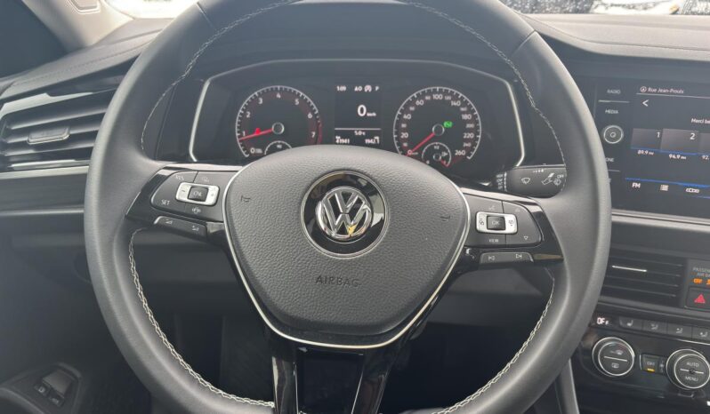 
								2021 Volkswagen Jetta Highline 1.4t 8sp At full									