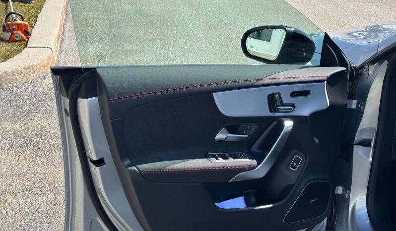 
								2025 Mercedes-Benz CLA AMG 45 4MATIC full									