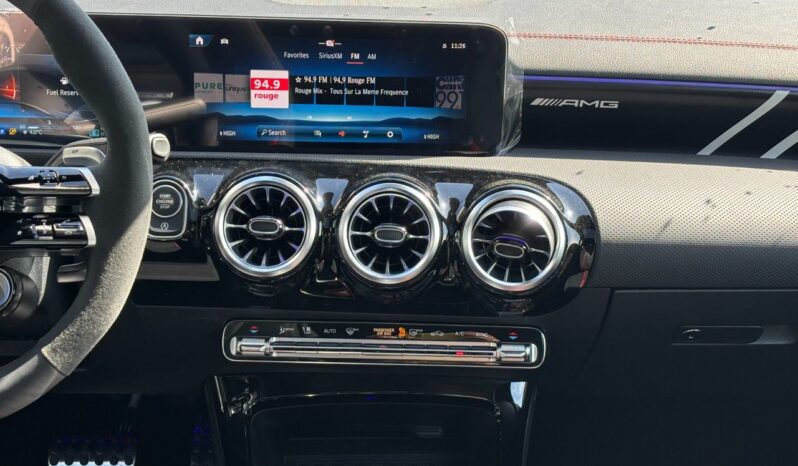 
								2025 Mercedes-Benz CLA AMG 45 4MATIC full									