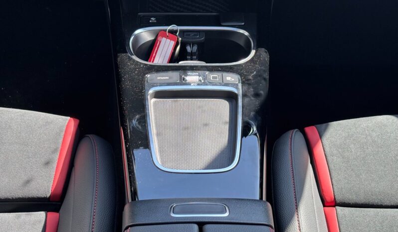 
								2025 Mercedes-Benz CLA AMG 45 4MATIC full									