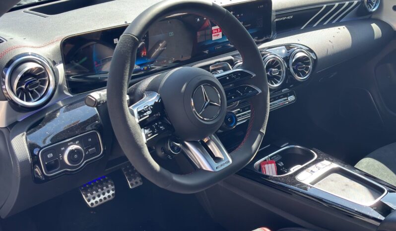 
								2025 Mercedes-Benz CLA AMG 45 4MATIC full									