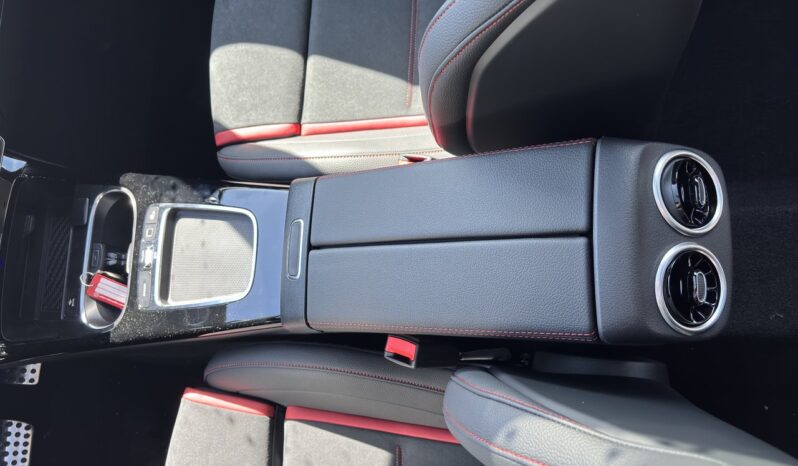 
								2025 Mercedes-Benz CLA AMG 45 4MATIC full									