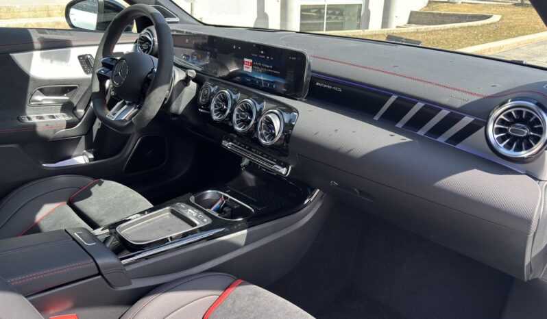 
								2025 Mercedes-Benz CLA AMG 45 4MATIC full									