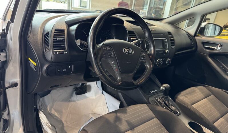 
								2016 Kia Forte 4 Ex – At full									