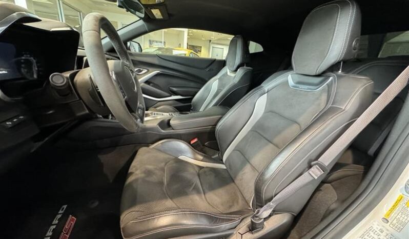 
								2017 Chevrolet Camaro Coupe 1ss full									