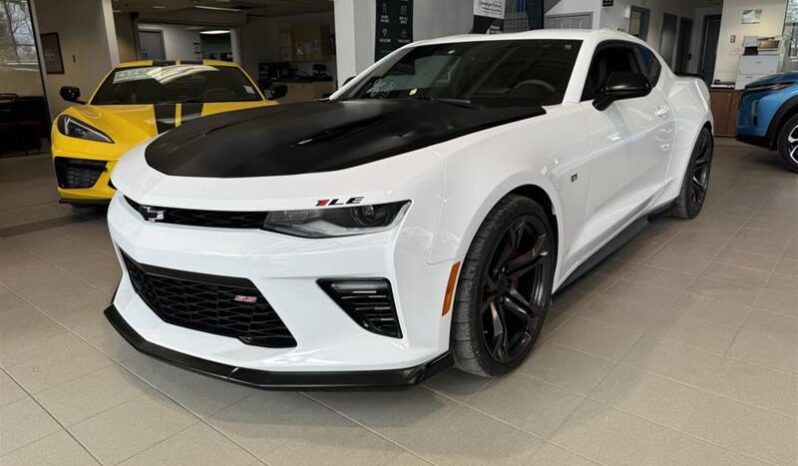2017 Chevrolet Camaro - Occasion Décapotable - VIN: 1G1FE1R71H0187075 - Buckingham Chevrolet Buick GMC Gatineau