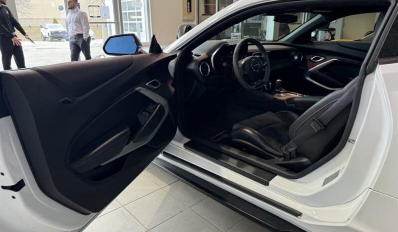 
								2017 Chevrolet Camaro Coupe 1ss full									
