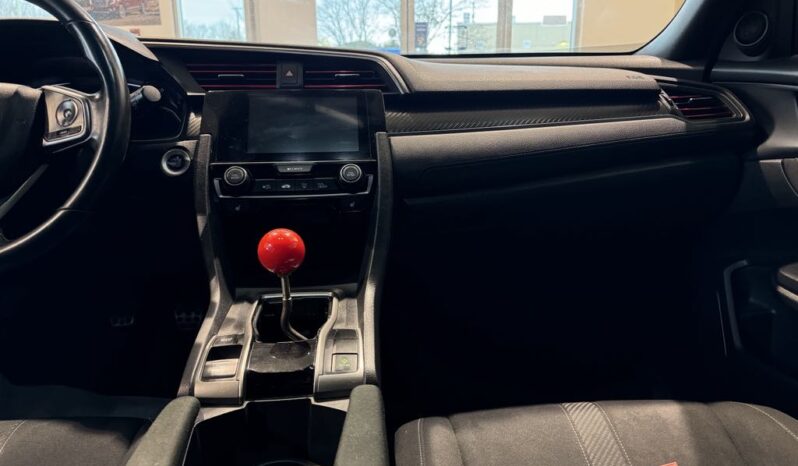 
								2018 Honda Civic Hatch Sport 6mt full									