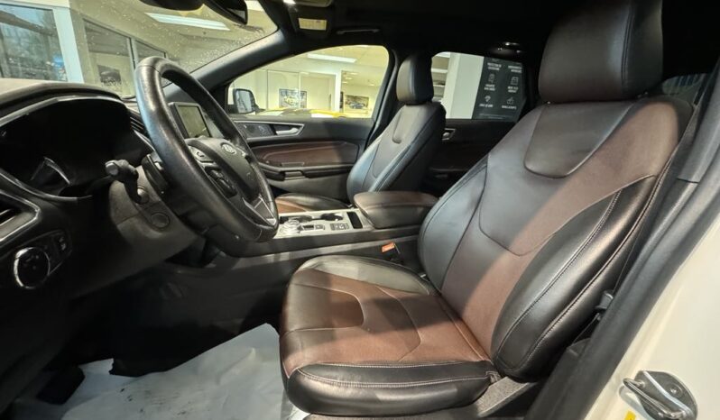 
								2021 Ford Edge Titanium Awd full									