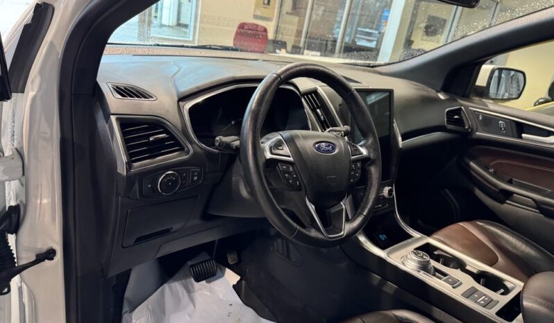 
								2021 Ford Edge Titanium Awd full									