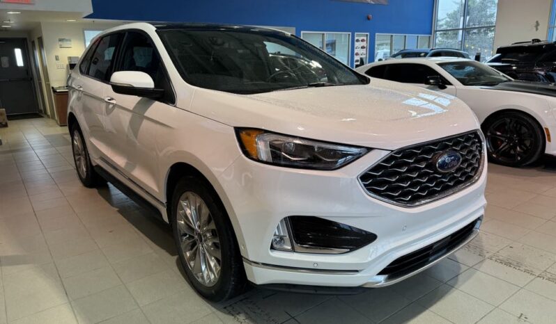 
								2021 Ford Edge Titanium Awd full									