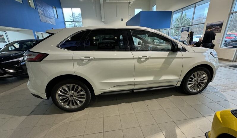 
								2021 Ford Edge Titanium Awd full									