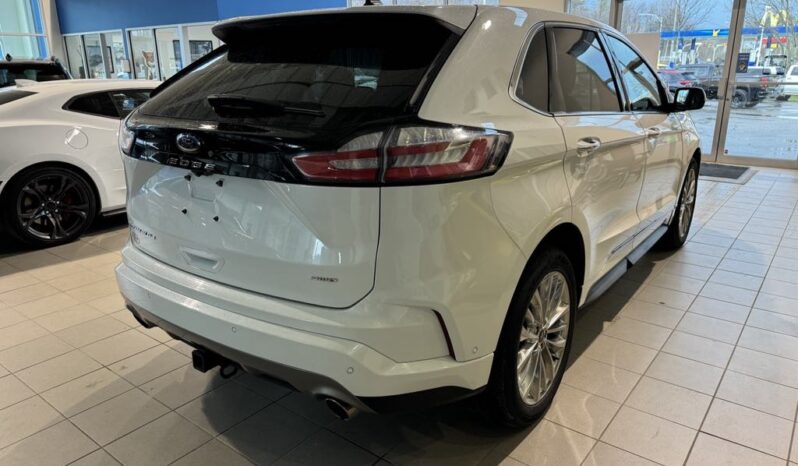 
								2021 Ford Edge Titanium Awd full									