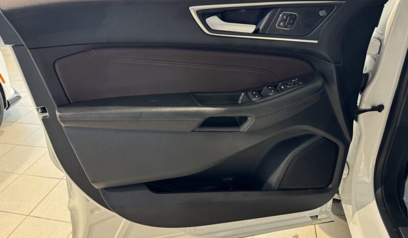 
								2021 Ford Edge Titanium Awd full									