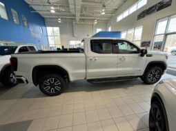 
										2021 GMC Sierra 1500 Crew Cab 4×4 At4 full									