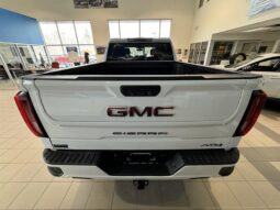 
										2021 GMC Sierra 1500 Crew Cab 4×4 At4 full									
