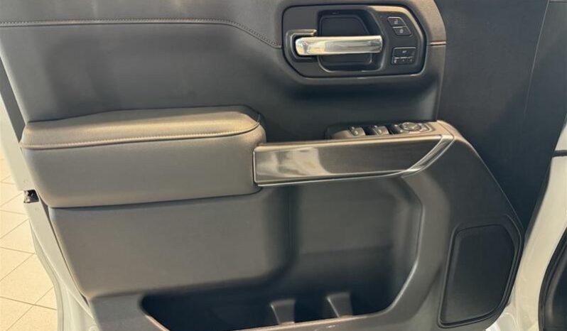 
								2021 GMC Sierra 1500 Crew Cab 4×4 At4 full									