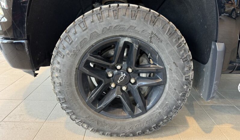 
								2022 Chevrolet Silverado 1500 Crew Cab 4×4 Custom full									