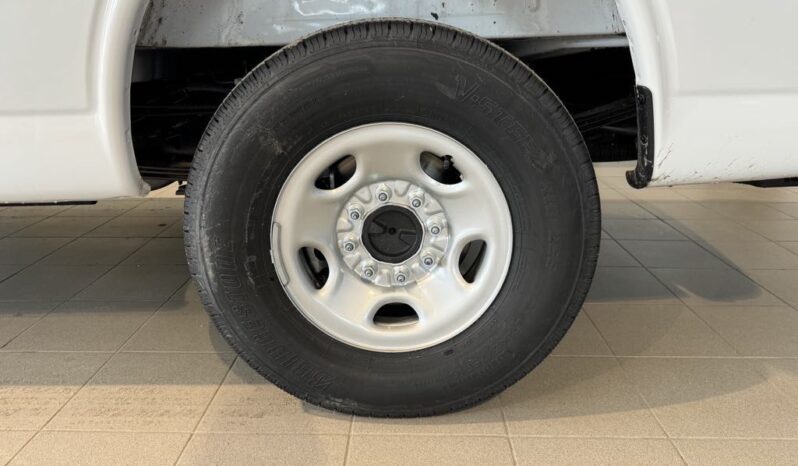 
								2025 Chevrolet Express Cargo Van 2500 Regular full									