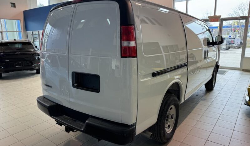 
								2025 Chevrolet Express Cargo Van 2500 Regular full									