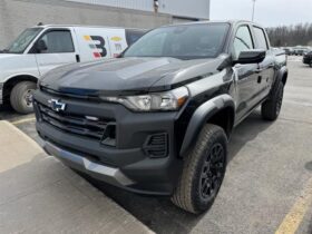 2025 Chevrolet Colorado Crew Cab Short Box 4