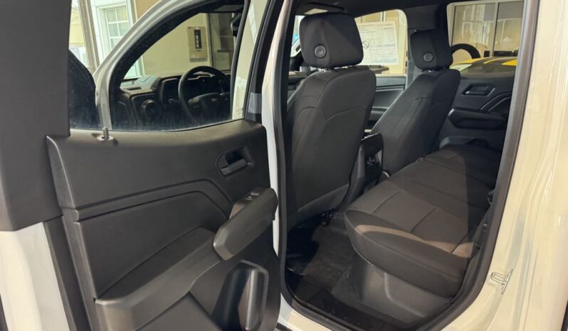 
								2025 Chevrolet Colorado Crew Cab Short Box 2 full									