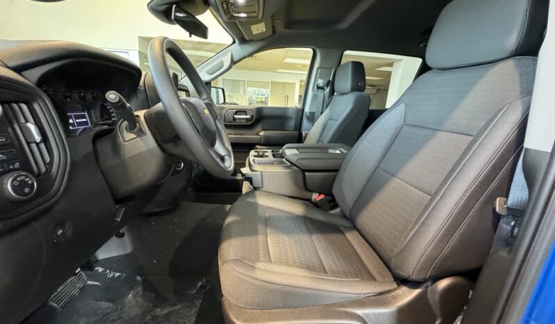 
								2025 Chevrolet Silverado 1500 Crew Cab Standard full									