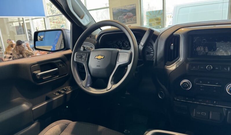 
								2025 Chevrolet Silverado 1500 Crew Cab Standard full									