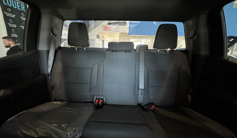 
								2025 Chevrolet Silverado 1500 Crew Cab Standard full									
