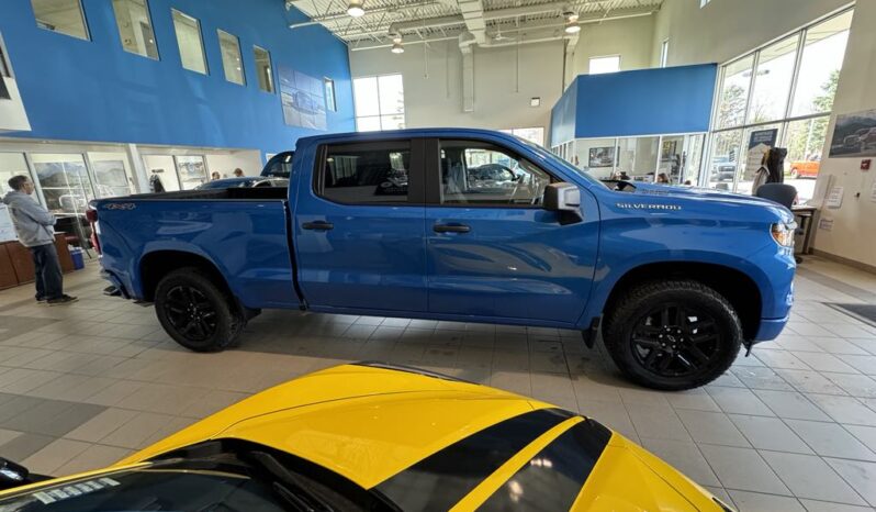 
								2025 Chevrolet Silverado 1500 Crew Cab Standard full									