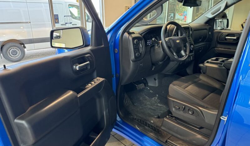 
								2025 Chevrolet Silverado 1500 Crew Cab Standard full									