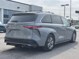 
										2023 Toyota Sienna Hybrid Xse Awd 7-Pass full									