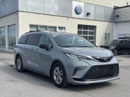 
										2023 Toyota Sienna Hybrid Xse Awd 7-Pass full									