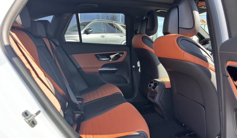 
								2025 Mercedes-Benz GLC Plug-in Hybrid 350e 4MATIC full									