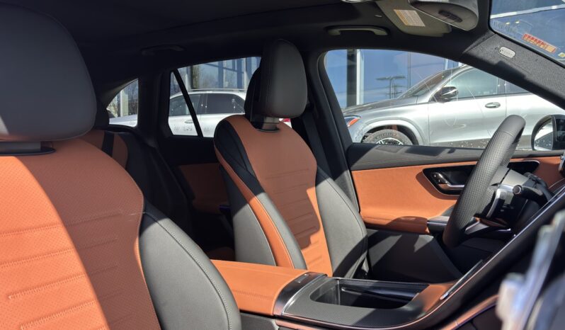 
								2025 Mercedes-Benz GLC Plug-in Hybrid 350e 4MATIC full									
