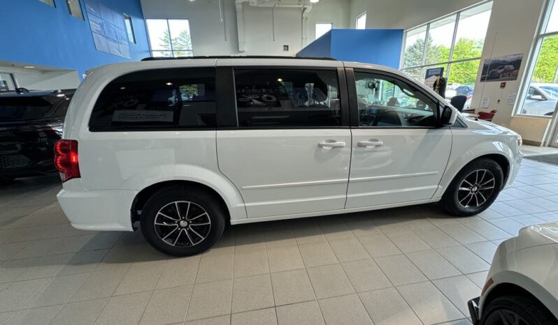
								2017 Dodge Grand Caravan GT full									