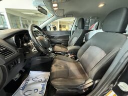 
										2017 Mitsubishi RVR 2.4l 4wd Se Black full									