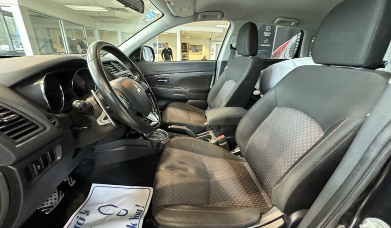 
								2017 Mitsubishi RVR 2.4l 4wd Se Black full									