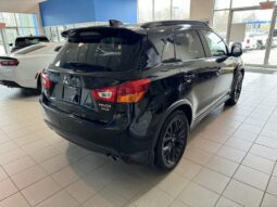 
										2017 Mitsubishi RVR 2.4l 4wd Se Black full									